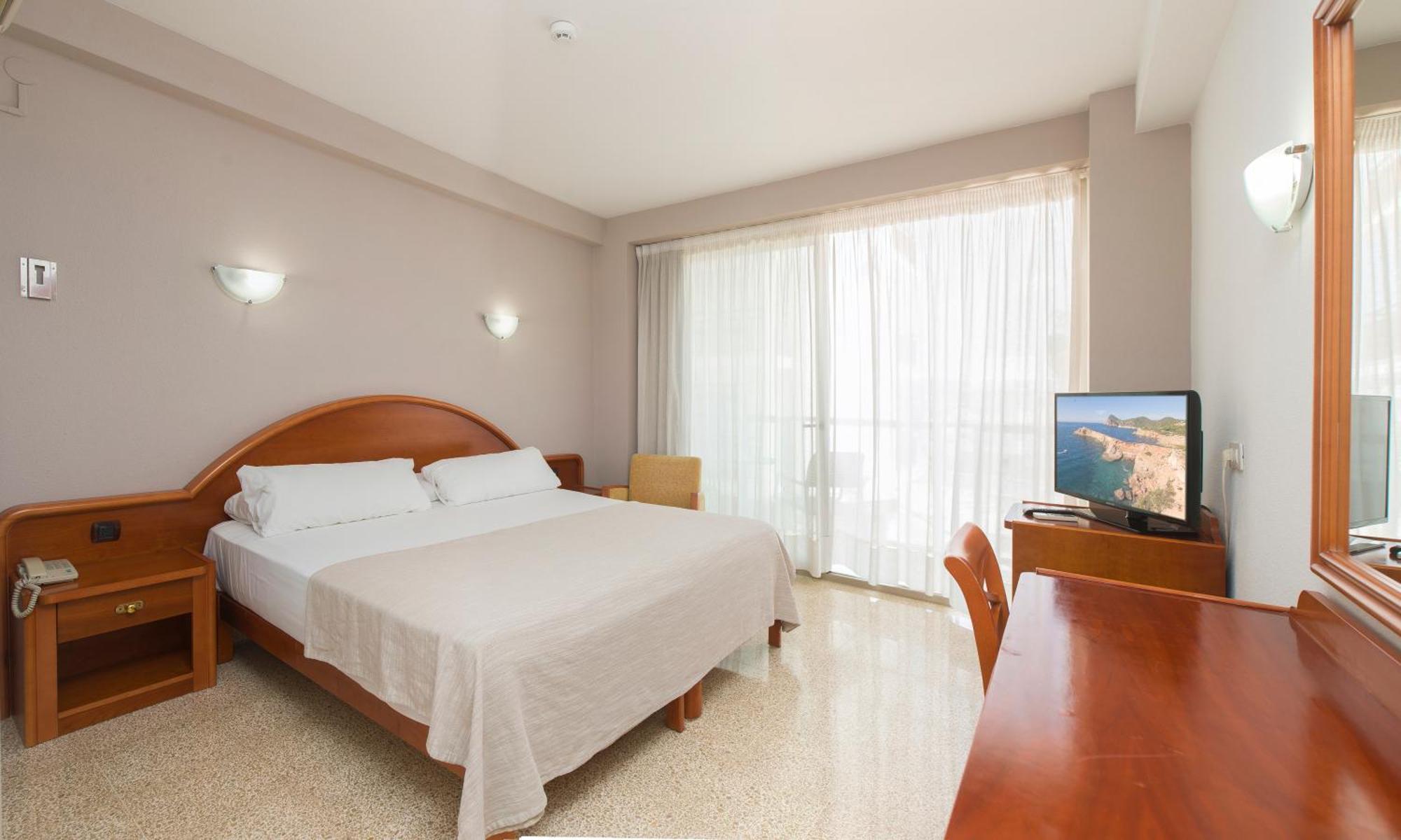 Hotel Marfil Сан-Антонио-Абад Экстерьер фото